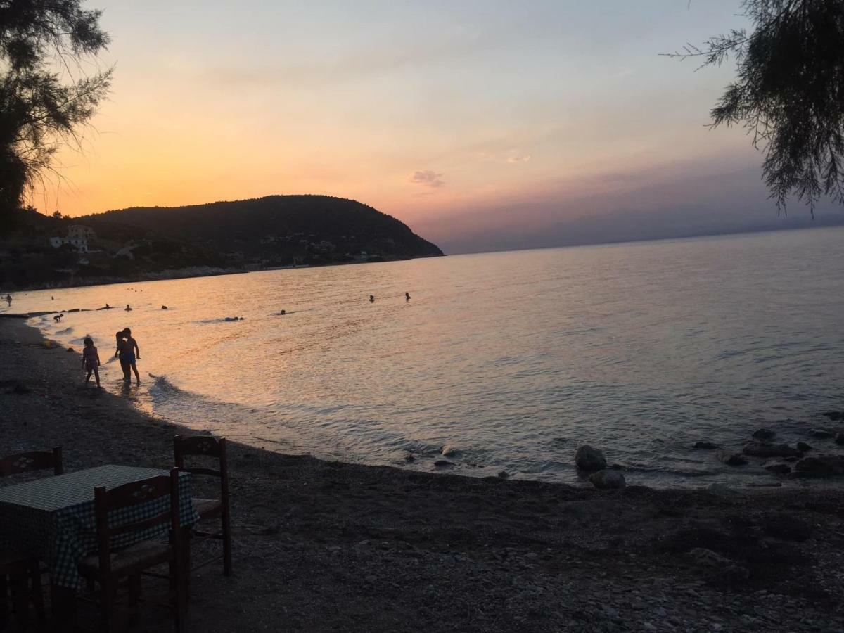 Eratous Seaside House Villa Agii Dimitrios ke Panteleimon Eksteriør billede